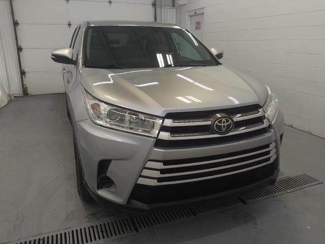 Photo of 2019 Celestial Silver Metallic Toyota Highlander
