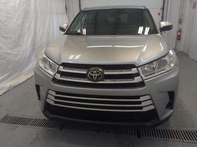 Photo of 2019 Celestial Silver Metallic Toyota Highlander
