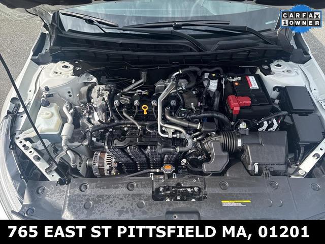 Photo of 2022 Pearl White Tricoat Nissan Altima
