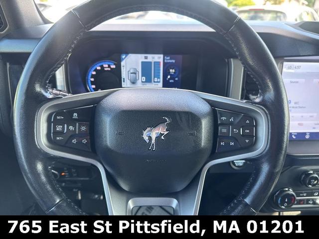 Photo of 2022 Oxford White Ford Bronco