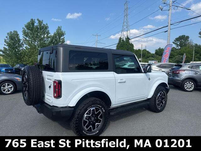 Photo of 2022 Oxford White Ford Bronco