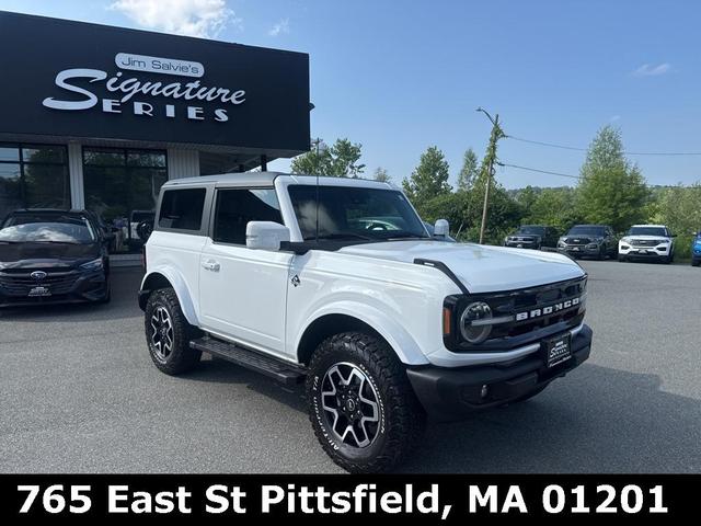 Photo of 2022 Oxford White Ford Bronco