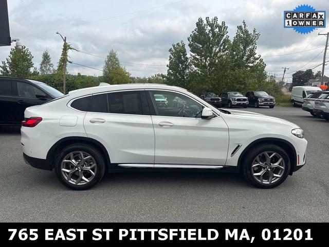 Photo of 2023 Alpine White BMW X4