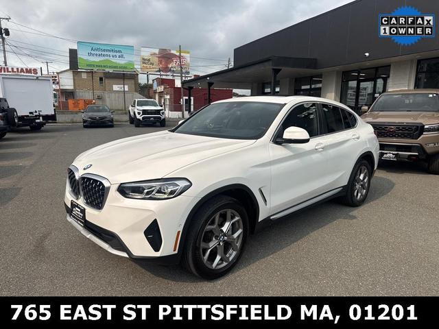 Photo of 2023 Alpine White BMW X4