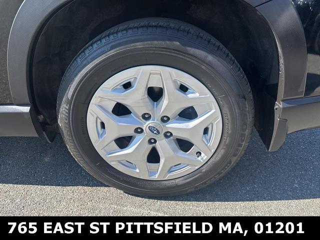 Photo of 2021 Crystal Black Silica Subaru Forester