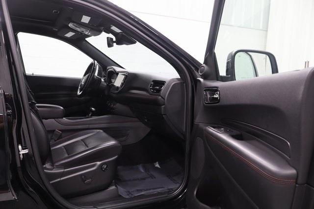 Photo of 2024 DB Black Crystal Clearcoat Dodge Durango