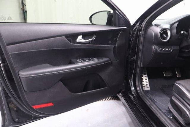 Photo of 2021 Aurora Black Pearl Kia Forte