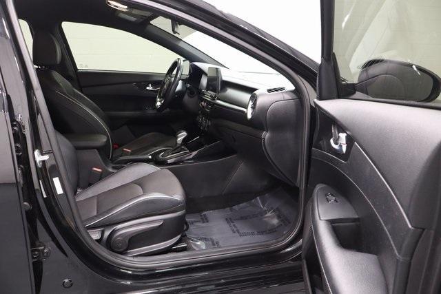 Photo of 2021 Aurora Black Pearl Kia Forte