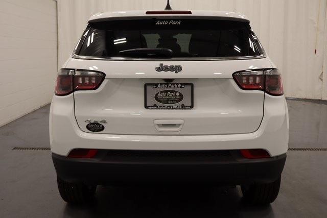 Photo of 2025 Bright White Clearcoat Jeep Compass