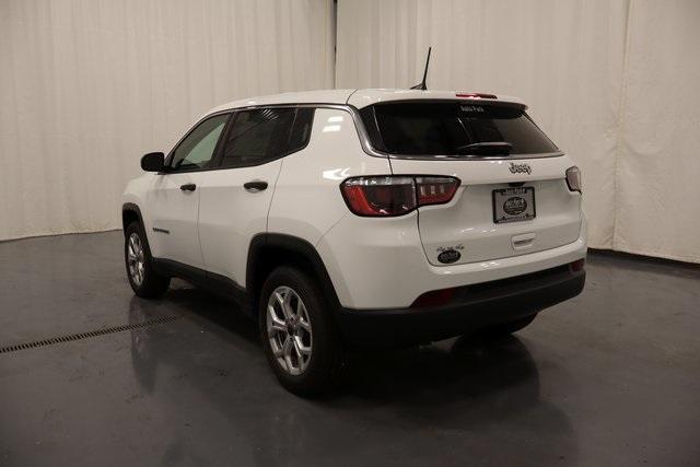 Photo of 2025 Bright White Clearcoat Jeep Compass