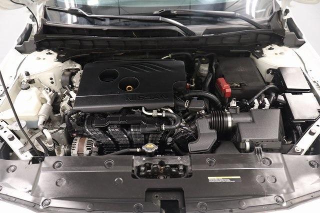 Photo of 2020 Glacier White Nissan Altima