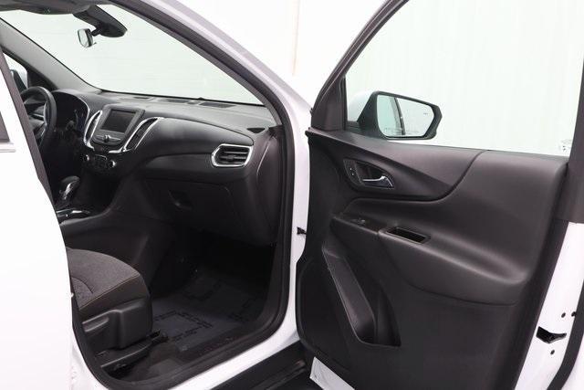Photo of 2024 Summit White Chevrolet Equinox