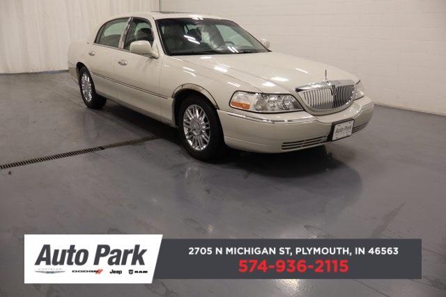 2004 Lincoln Town Car