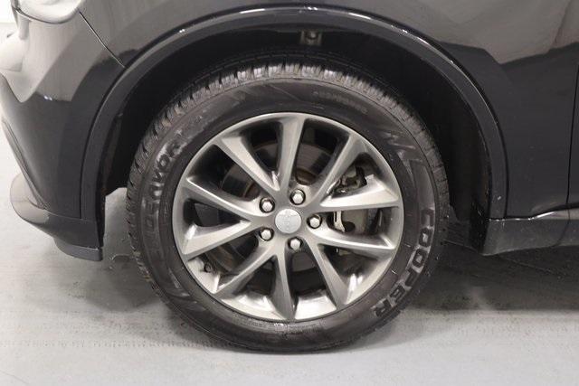 Photo of 2017 DB Black Crystal Clearcoat Dodge Durango