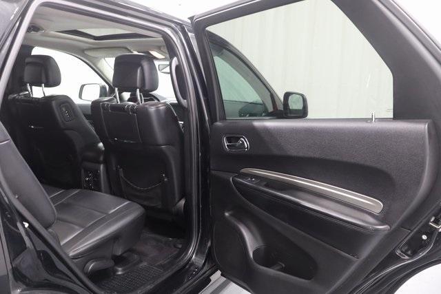 Photo of 2017 DB Black Crystal Clearcoat Dodge Durango