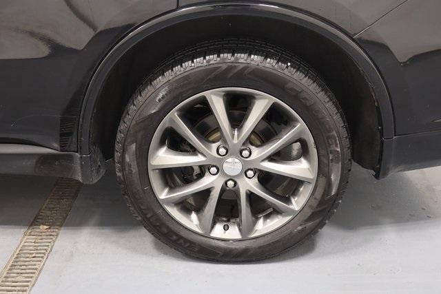 Photo of 2017 DB Black Crystal Clearcoat Dodge Durango