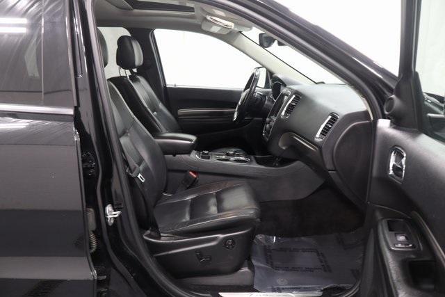 Photo of 2017 DB Black Crystal Clearcoat Dodge Durango