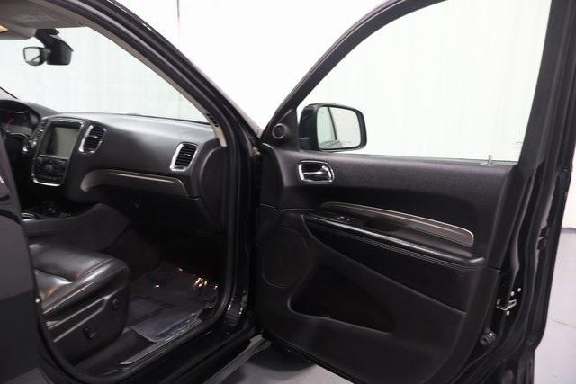 Photo of 2017 DB Black Crystal Clearcoat Dodge Durango