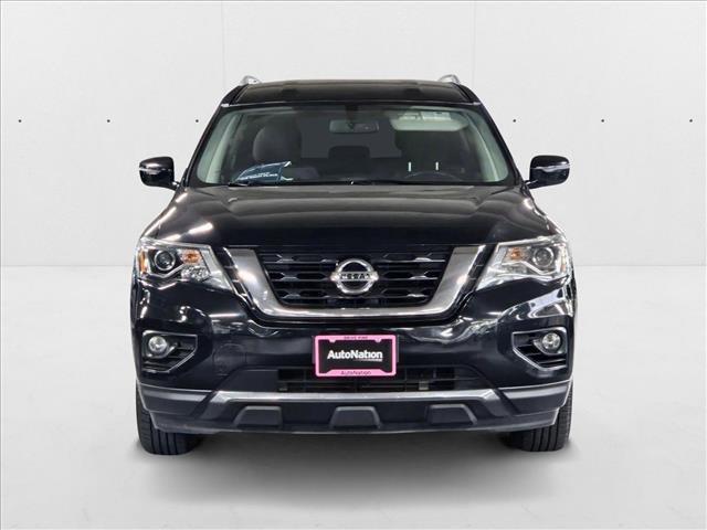 Photo of 2020 Magnetic Black Pearl Nissan Pathfinder