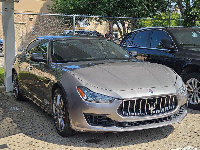 Photo of 2018 Grigio Maserati Ghibli