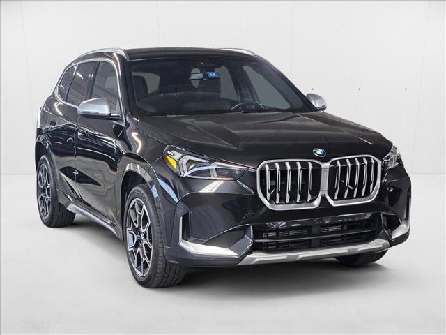 Photo of 2024 Black Sapphire Metallic BMW X1