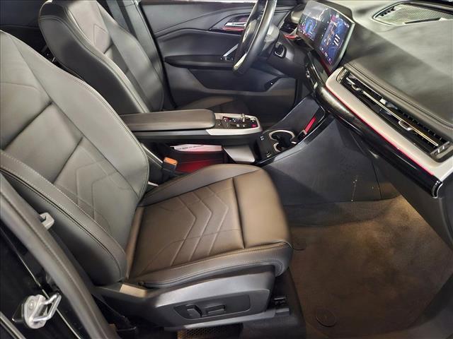 Photo of 2024 Black Sapphire Metallic BMW X1