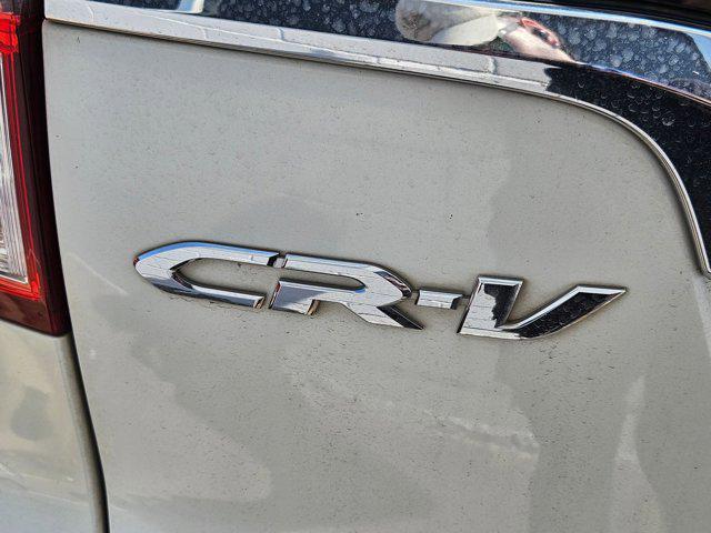Photo of 2015 White Diamond Pearl Honda CR-V