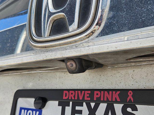 Photo of 2015 White Diamond Pearl Honda CR-V
