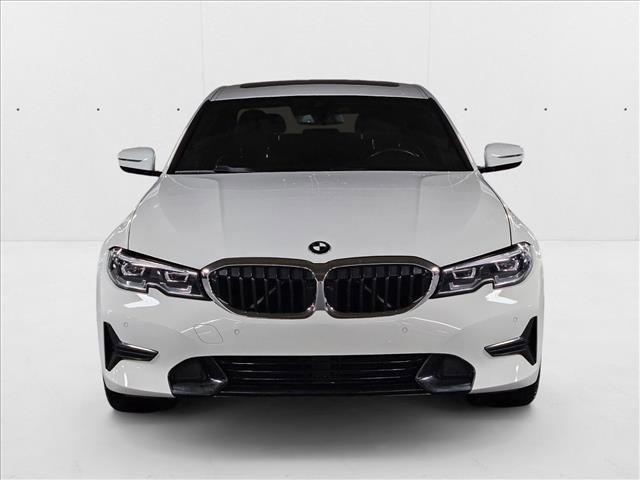Photo of 2019 Alpine White BMW 330