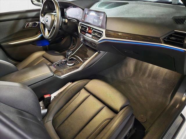 Photo of 2019 Alpine White BMW 330