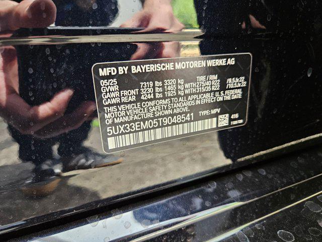 Photo of 2026 Carbon Black Metallic BMW X7