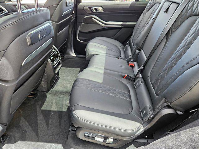Photo of 2026 Carbon Black Metallic BMW X7