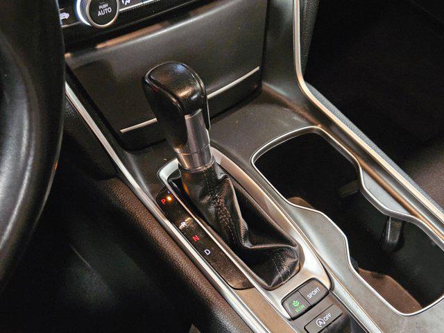 Photo of 2022 Crystal Black Pearl Honda Accord