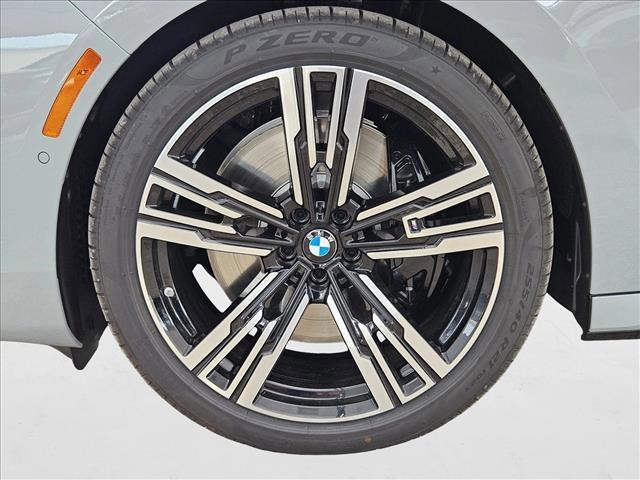 Photo of 2025 Brooklyn Grey Metallic BMW 740