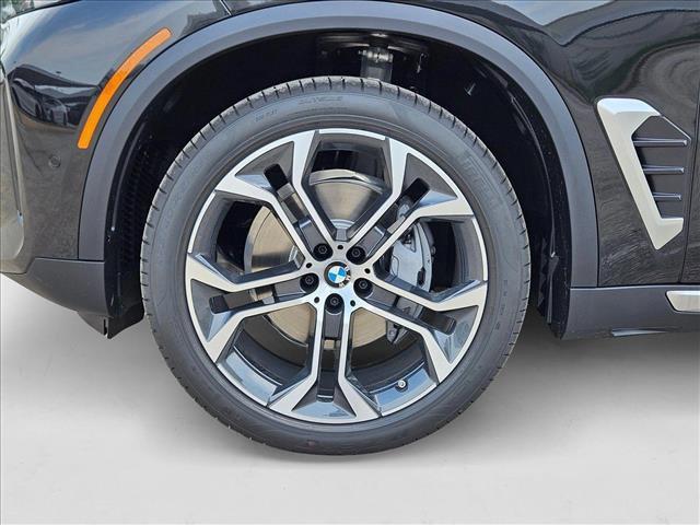 Photo of 2026 Black Sapphire Metallic BMW X5