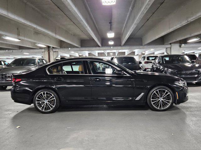 Photo of 2023 Black Sapphire Metallic BMW 540