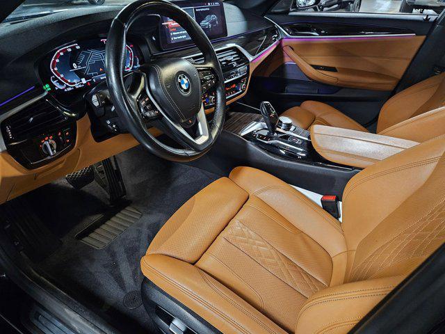 Photo of 2023 Black Sapphire Metallic BMW 540