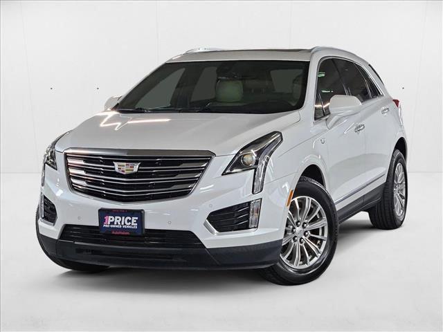 Photo of 2019 Crystal White Tricoat Cadillac XT5