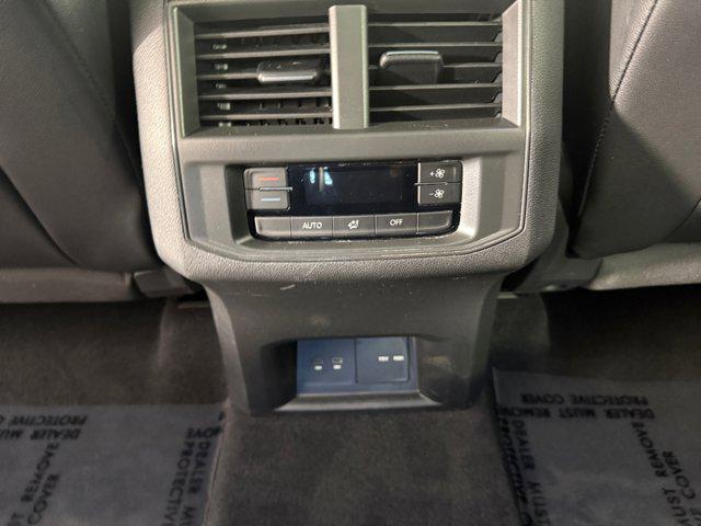 Photo of 2023 Pyrite Silver Metallic Volkswagen Atlas