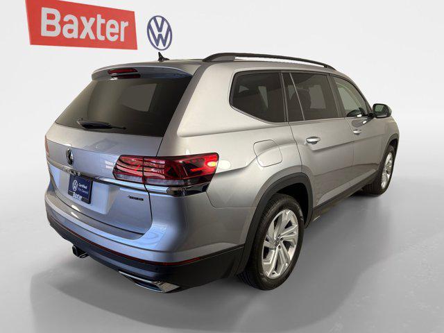 Photo of 2023 Pyrite Silver Metallic Volkswagen Atlas