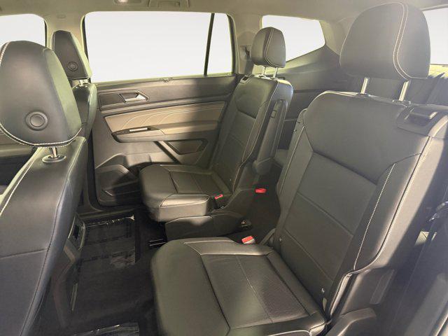 Photo of 2023 Pyrite Silver Metallic Volkswagen Atlas