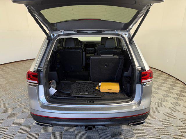 Photo of 2023 Pyrite Silver Metallic Volkswagen Atlas