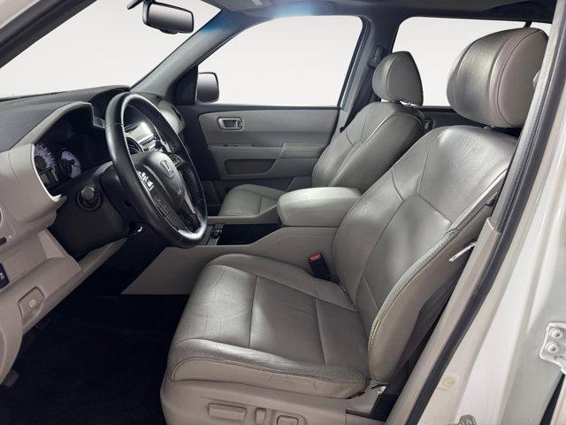 Photo of 2012 Taffeta White Honda Pilot