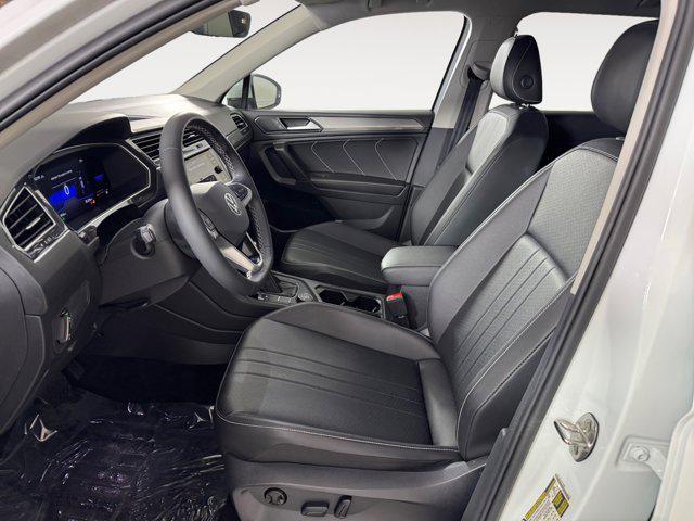 Photo of 2022 Pure White Volkswagen Tiguan