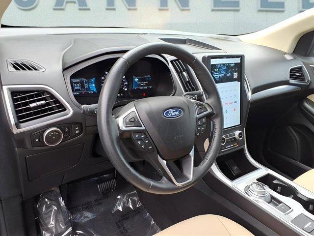 Photo of 2024 Stone Blue Metallic Ford Edge