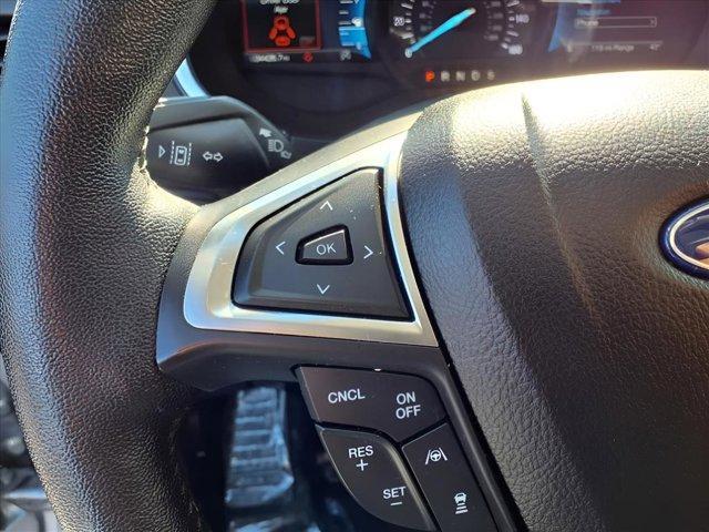 Photo of 2021 Iconic Silver Metallic Ford Edge