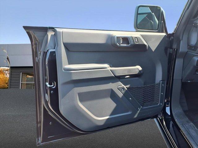 Photo of 2025 Black Ford Bronco