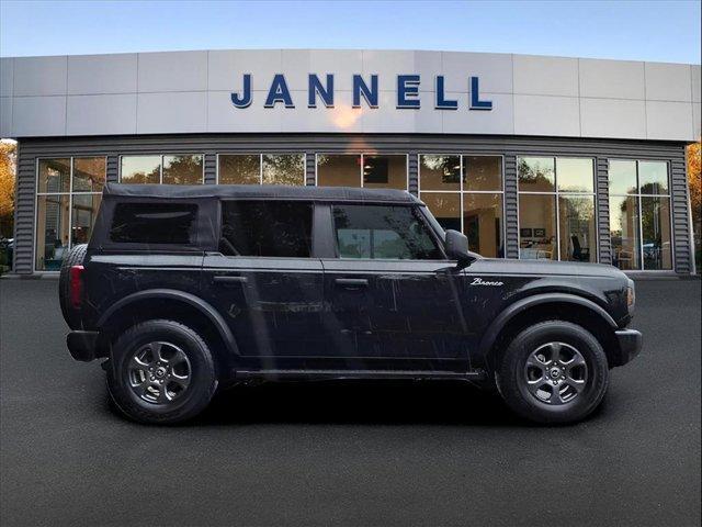 Photo of 2023 Shadow Black Ford Bronco