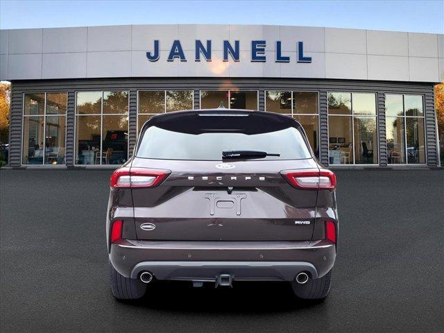 Photo of 2023 Cinnabar Red Metallic Ford Escape