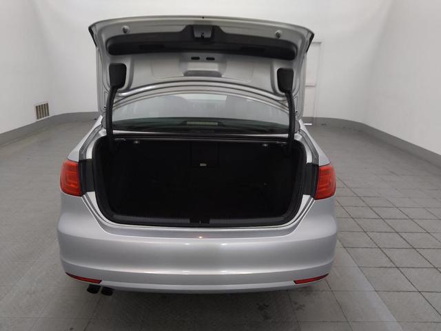 Photo of 2014 Reflex Silver Metallic Volkswagen Jetta